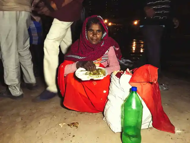 क्या देश के आम लोगों को खाना खिलाने वाले किसानों की थाली भर पाएगी सरकार?