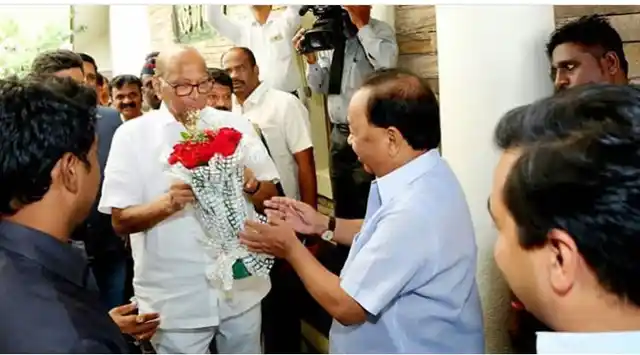 जब शरद पवार ने नारायण राणे के घर पहुंचकर उनसे मुलाकात की...