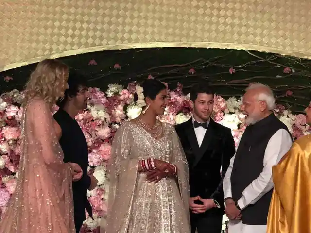 प्रियंका-निक के रिसेप्शन में पहुंचे PM मोदी