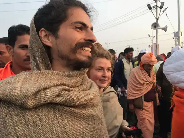 कुंभ के खास स्नान के लिए भारत के हजारों साधुओं के अलावा विदेशी श्रद्धालु भी पहुंचे हैं