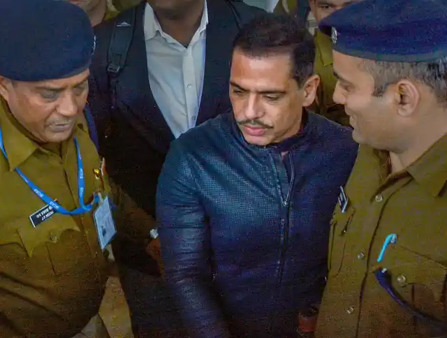 जयपुर पहुंच चुके हैं रॉबर्ट वाड्रा