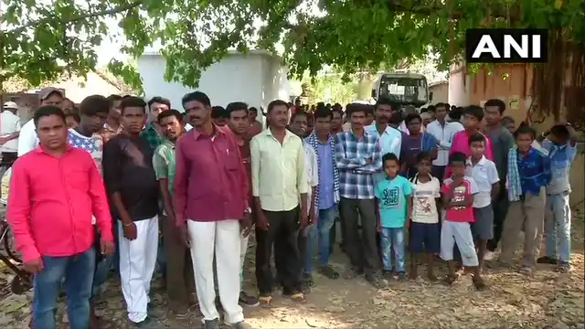 वोटिंग के विरोध में गावंवाले