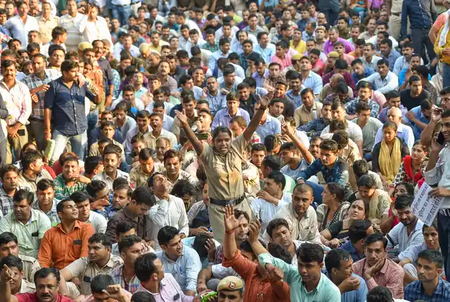 लेकिन यहां तक नौबत कैसे पहुंची?