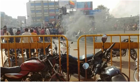 ಹುಬ್ಬಳ್ಳಿಯಲ್ಲಿ ನಡೆದ ಮಹಾದಾಯಿ ಬಂದ್ (ಚಿತ್ರ: ಶಶಿಧರ್)
