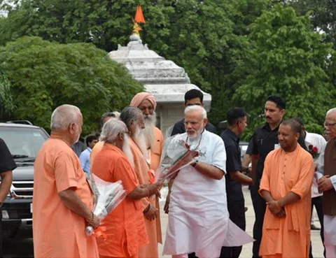 ಪ್ರಧಾನಿ ಮೋದಿ ಭೇಟಿ ಮಾಡಿದ ನಿಯೋಗವೊಂದರ ಜತೆ ಯೋಗಿ ಆದಿತ್ಯನಾಥ್