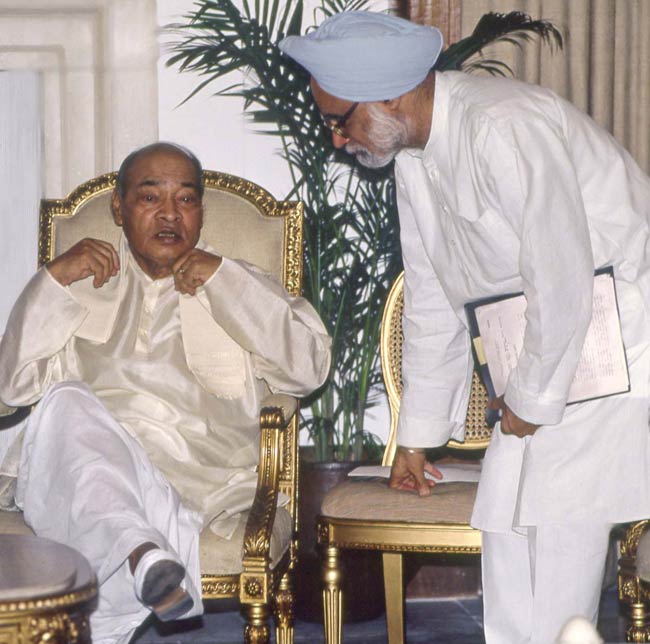 1991ರಲ್ಲಿ ವಿತ್ತ ಸಚಿವ ಮನ್ ಮೋಹನ್ ಸಿಂಗ್ ಮತ್ತು ಪ್ರಧಾನಿ ಪಿ.ವಿ ನರಸಿಂಹ ರಾವ್