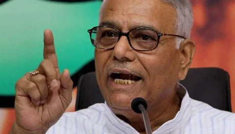 ‘ಅರ್ಥ ವ್ಯವಸ್ಥೆಯನ್ನು ಕಟ್ಟಿ ಬೆಳೆಸುವುದಕ್ಕಿಂತ; ಕುಟ್ಟಿ ಬೀಳಿಸುವುದು ಸುಲಭ’: ಯಶವಂತ್ ಸಿನ್ಹಾ