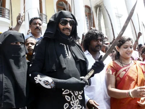 ‘ಕಾವೇರಿ ಕವರೇಜ್’: ಮುಖ್ಯಮಂತ್ರಿಗಳ ಆಪ್ತ; ಗೋಕಾಕ್ ಚಳವಳಿ ವಿರೋಧಿ ‘ವಾಚಾಳಿ ವಾಟಾಳ್’!