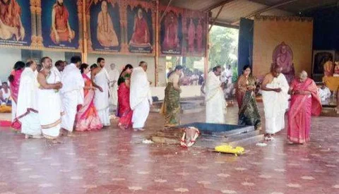 ಶೃಂಗೇರಿಯಲ್ಲಿ ದೇವೇಗೌಡ ಕುಟುಂಬದ ಹೋಮ