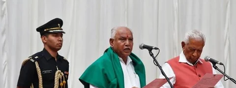 ‘ಮೋದಿ ಶಸ್ತ್ರತ್ಯಾಗ’: ‘ಮೂರು ದಿನಗಳ ಸುಲ್ತಾನ್’ ಆದ ಯಡಿಯೂರಪ್ಪ; ಕೊನೆಗೂ ರಾಜೀನಾಮೆ
