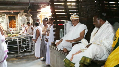 ‘ಮೌಢ್ಯಗಳ ಮೇಲಾಟ’: ಇವರು ‘ವಾಸ್ತು ಪ್ರಕಾರ’ ನಮ್ಮ ಸಂವಿಧಾನ ಜಾರಿಗೊಳಿಸುವವರು!
