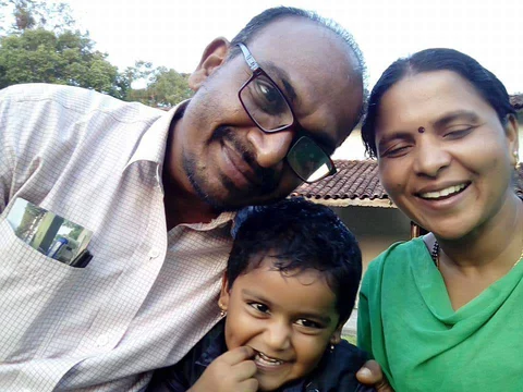 ಕುಪ್ಪಳ್ಳಿಗೆ ಭೇಟಿ ನೀಡಿದ ಸಮಯದಲ್ಲಿ ರೇಣುಕಾ ಕುಟುಂಬ ತೆಗೆದುಕೊಂಡ ಸೆಲ್ಫಿ. 
