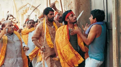 ಧರ್ಮ ರಕ್ಷಣೆಗೆ ಆಯುಧ ಬಳಕೆ ಹೊಸತೇನೂ ಅಲ್ಲ. 
