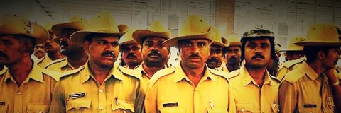 ಅಮಾನವೀಯ ಆರ್ಡರ್ಲಿ ಪದ್ಧತಿಗೆ ಕೋಕ್ ಕೊಟ್ಟ ಕೇರಳ: ಕರ್ನಾಟಕದ ಪೊಲೀಸ್ ಸಿಬ್ಬಂದಿಗಳ ಸ್ಥಿತಿ ಹೇಗಿದೆ?