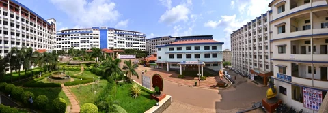 ಮೂಡಬಿದಿರೆಯಲ್ಲಿರುವ ಆಳ್ವಾಸ್ ಕ್ಯಾಂಪಸ್