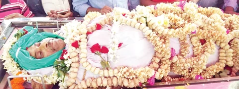 ದಾಂಡೇಲಿಯ ಅಜಿತ್ ನಾಯ್ಕ್ ಕೊಲೆ ಪ್ರಕರಣ: ಭೂವಿವಾದ ಮುಂದಿಟ್ಟು ತನಿಖೆಗೆ ಅಂತ್ಯ ಹಾಡ್ತಿದ್ದಾರಾ ಪೊಲೀಸರು?