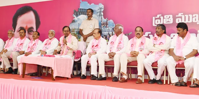 ಪತ್ರಿಕಾಗೋಷ್ಠಿಯನ್ನು ಉದ್ದೇಶಿಸಿ ಮಾತನಾಡಿದ ಕೆ. ಚಂದ್ರಶೇಖರ್ ರಾವ್