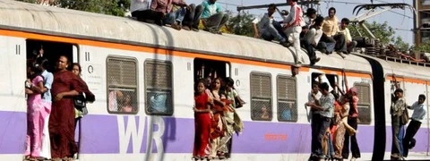 ‘ಮುಂಬೈ ಟ್ರೈನ್ಸ್’: ನಿತ್ಯ ರೈಲು ಪ್ರಯಾಣಕ್ಕೆ ಕನಿಷ್ಠ ಇಬ್ಬರ ಬಲಿ