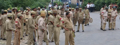 ಕಾಶ್ಮೀರ: ಉಗ್ರರಿಗೆ ಬೆದರಿದ ಪೊಲೀಸರು, 4 ದಿನದಲ್ಲಿ 40 ರಾಜೀನಾಮೆ