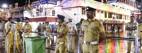 ನಿಲ್ಲದ ಪ್ರಯತ್ನ, ಚೆನ್ನೈನಿಂದ ಶಬರಿಮಲೆಯತ್ತ ಹೊರಟ 50 ಮಹಿಳೆಯರ ತಂಡ