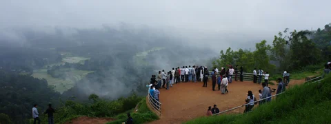 ಪ್ರಾಕೃತಿಕ ವಿಕೋಪ ತಂದಿಟ್ಟ ದುರಂತ, ನೆಲಕಚ್ಚಿದ ಕೊಡಗು ಪ್ರವಾಸೋದ್ಯಮ