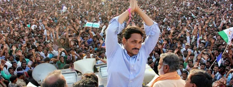 ಆಂಧ್ರದಲ್ಲಿ ಜಗನ್ ಪಾದ‘ಯಾತ್ರಾ’: ಜ್ಯೂ. ರೆಡ್ಡಿ ಅಧಿಕಾರದ ನಡಿಗೆಗೆ ಮಮ್ಮುಟ್ಟಿಯ ಸಿನಿಮಾ ಸಾಥ್!