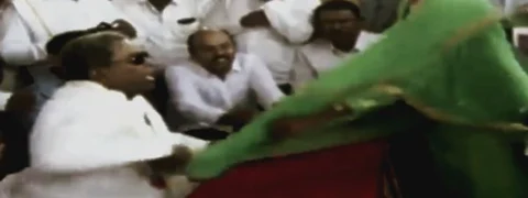 ತಾಳ್ಮೆ ಕಳೆದುಕೊಂಡ ತಂದೆ, ಕ್ಷಮೆ ಕೋರಿದ ಪುತ್ರ, ಬಿಜೆಪಿಗೆ ನೆನಪಾದ ‘ಸೀರೆ ಎಳೆದ’ ದುಶ್ಯಾಸನ