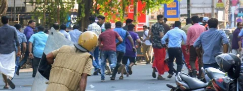 ಕಾವೇರಿದ ಕೇರಳ; ಶಬರಿಮಲೆ ಸುತ್ತ ಮುಂದುವರಿದ ಬಿಜೆಪಿ ಹರತಾಳ; ಕಂಪ್ಲೀಟ್ ಕವರೇಜ್...