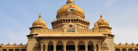 ಪಂಚತಾರ ಹೋಟೆಲ್ನಲ್ಲಿ ಅವರು, ರೆಸಾರ್ಟ್ಗೆ ಹೊರಟರು ಇವರು: ಓಟ್ ಹಾಕಿ ಕಳಿಸಿದ್ದು ಜನರು