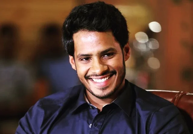 ಸಕ್ಕರೆ ನಾಡಲ್ಲೀಗ ಸಿನಿಮೀಯ ರಾಜಕೀಯ; ಮಂಡ್ಯದಿಂದ ಸ್ಪರ್ಧಿಸಲು ಸುಮಲತಾ ಒಪ್ಪಿಗೆ
