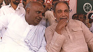 ರಾಮಕೃಷ್ಣ ಹೆಗಡೆ ಜತೆಗೆ ದೇವೇಗೌಡ