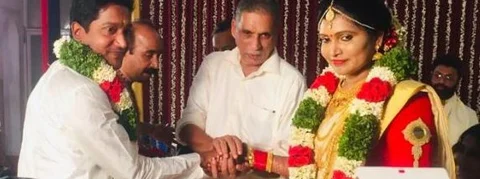 ಐಎಎಸ್ ಅಧಿಕಾರಿಗಳ ಸರಳ ವಿವಾಹ: ಹೆಣ್ಣು ಮಕ್ಕಳ ಶಿಕ್ಷಣಕ್ಕಿಂತ ಮದುವೆ ವೆಚ್ಚ ಅಧಿಕವಾಗದಿರಲಿ...