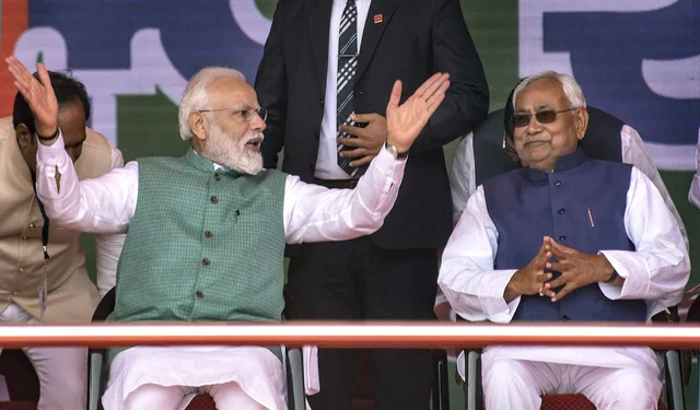 ಮಾರ್ಚ್.3 ರಂದು ಬಿಹಾರದಲ್ಲಿ ಆಯೋಜಿಸಲಾಗಿದ್ದ ಸಂಕಲ್ಪ ಯಾತ್ರೆಯಲ್ಲಿ ಬಿಹಾರದ ಮುಖ್ಯಮಂತ್ರಿ ನಿತೀಶ್ ಕುಮಾರ್ ಜೊತೆಗೆ ವೇದಿಕೆ ಹಂಚಿಕೊಂಡಿದ್ದ ಪ್ರಧಾನಿ ನರೇಂದ್ರ ಮೋದಿ.