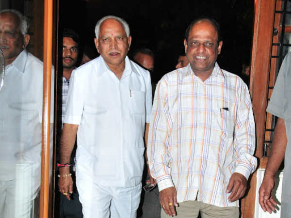 ಯಡಿಯೂರಪ್ಪ ಜೊತೆ ವಿ.ಧನಂಜಯ್ ಕುಮಾರ್