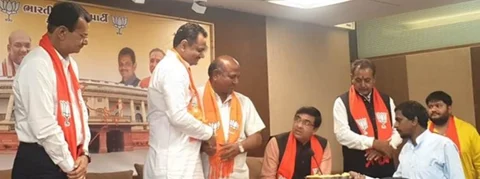 ಗುಜರಾತ್ನಲ್ಲೀಗ ‘ಆಪರೇಷನ್ ಕಮಲ’ದ ಸೀಸನ್; 4 ದಿನದಲ್ಲಿ 3 ಕಾಂಗ್ರೆಸ್ ಶಾಸಕರ ರಾಜೀನಾಮೆ