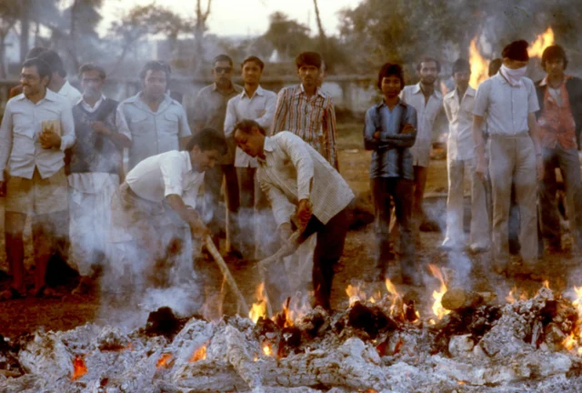 Recall Bhopal Tragedy To Know Real Teresa