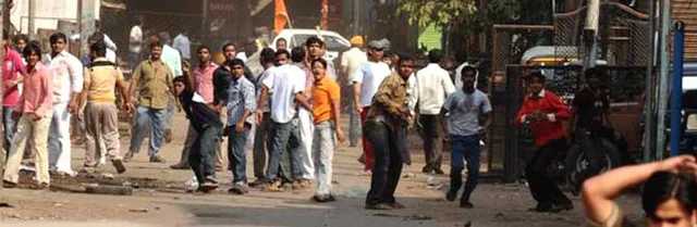 Riots in Bengal, Photo Credit: <a href="http://defenceforumindia.com/forum/politics-society/47911-riots-bengal-2.html" shape="rect">defenseforum</a>