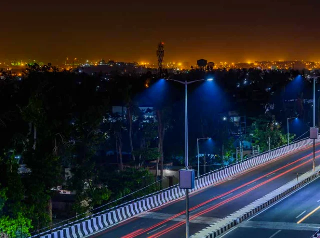 The big change we will see by 2022 will be in the passenger road transport
sector, with much better roads, passenger service and road safety.