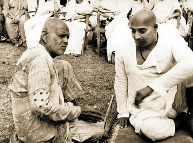 Sant Tukdoji Maharaj (right) is seen here with
Sant Gaadge Maharaj. Both were fierce social reformers. Tukodji Maharaj was
associated with the RSS and was targeted by the British. He sang not only about
the Divine and freedom. He also sang Bhajans on the need for hygiene and the
need for toilets. 