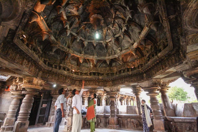 Arasikere temple dome