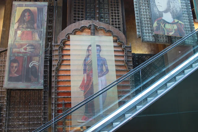 Works of art can be given a closer look by approaching the different levels open for passengers.