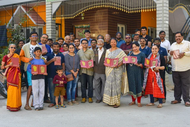 A group of common people who have contributed the construction of the Ganga <i>mantapa </i>for the Hebbal inscription.