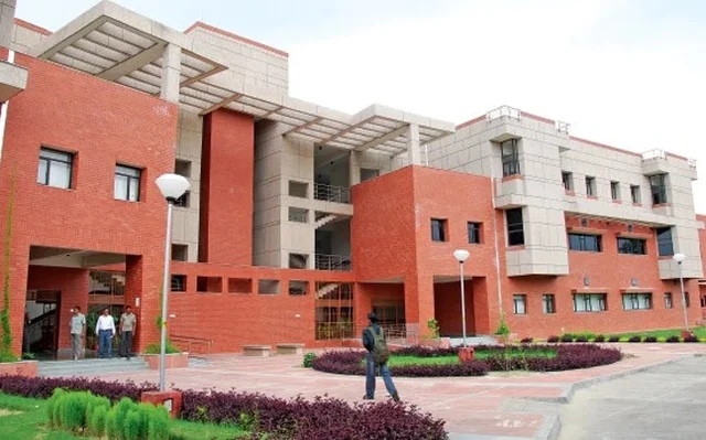 IIT Kanpur’s ‘Dalit’ Faculty Dr Subrahmanyam Saderla: The Story Of A Fight Against All Odds