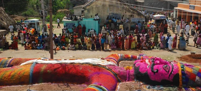 Village folk during the ‘Therokoothu’