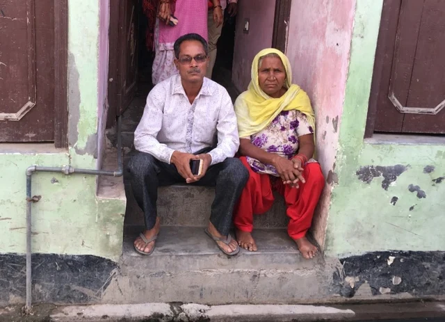 Rajkumar with his mother Bedo Devi in Incholi