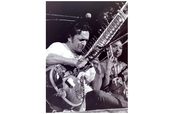 Pandit Ravi Shankar (Wikimedia Commons) 