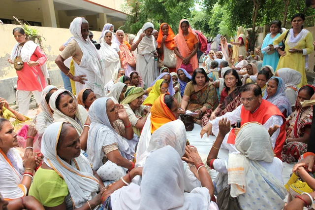Widows of Vrindavan cared for by Sulabh. 