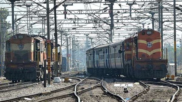Railways To Raise Rs 40 Billion For Redevelopment Of 50 Stations