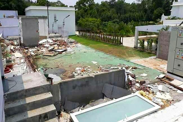 Angry Over Eviction, Akhilesh Yadav Accused Of Plundering ACs, Tiles, Bathroom Fittings From Government Bungalow