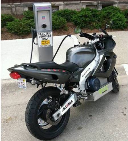 E-motorcycle offers hot ride, keeps the cool